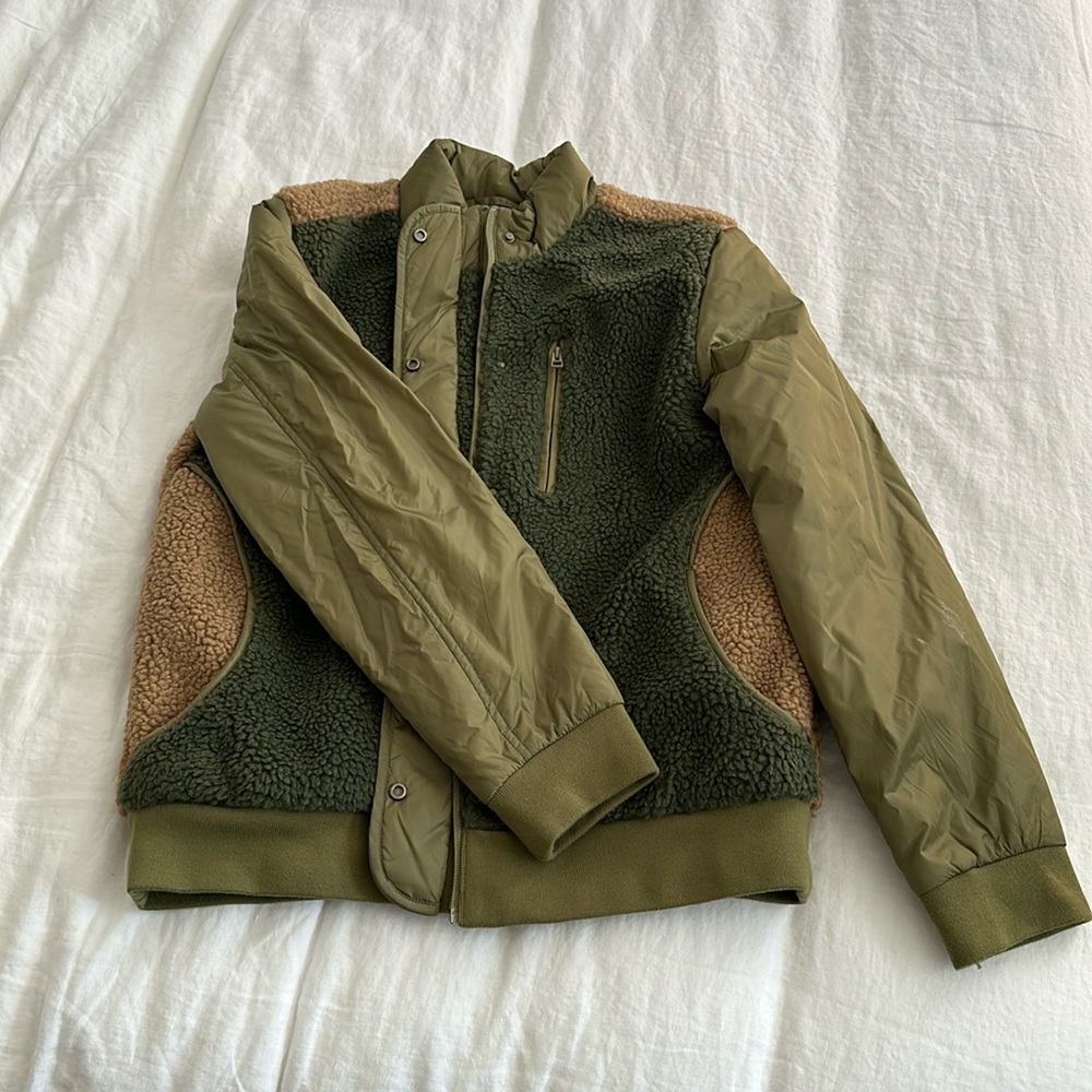Universal Thread Quilted Mid-Weight Jacket size M